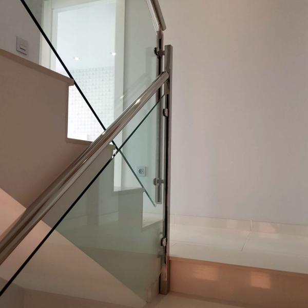 Baranda de Cristal y Acero 01