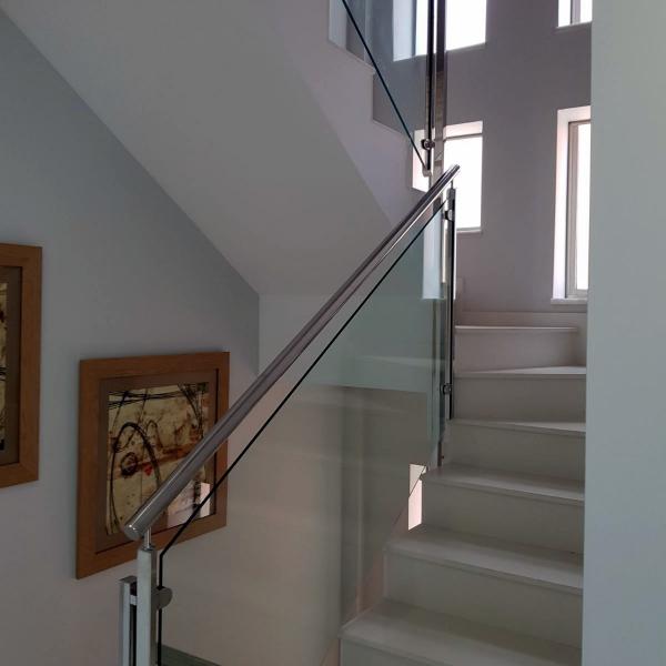 Baranda de Cristal y Acero 02