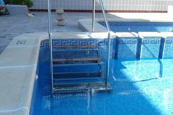 Escaleras para Piscinas 02